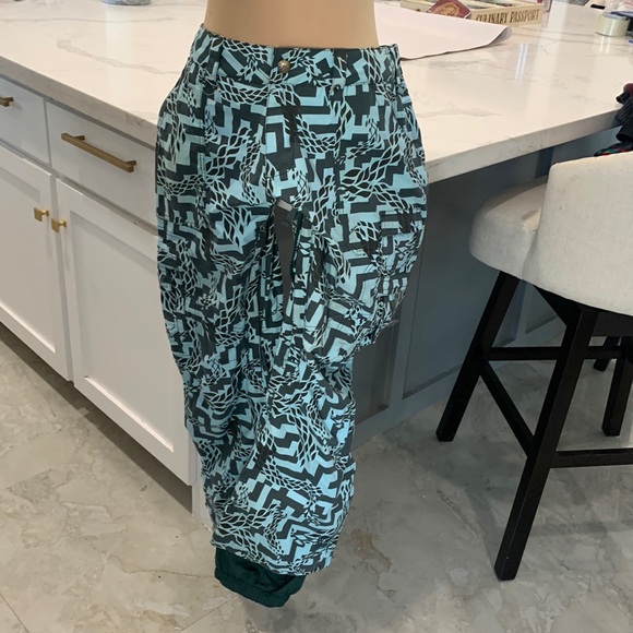 Burton Fly Women’s Dry Ride Snow Board Pants. Size S. 32” - Picture 1 of 6